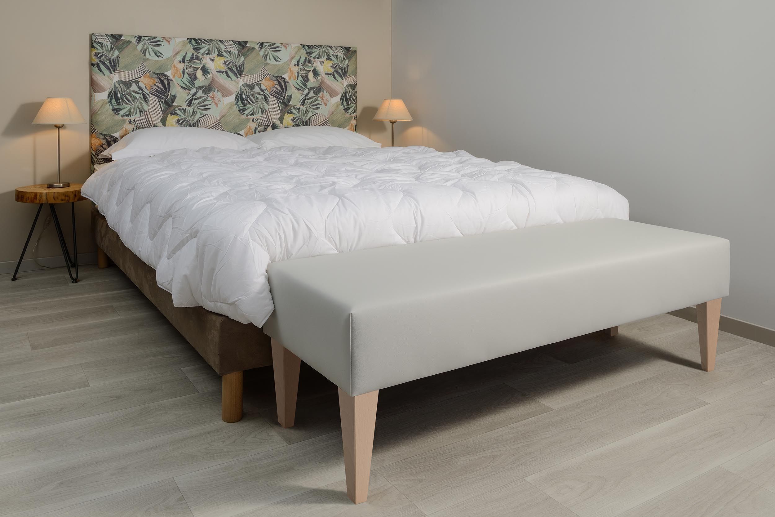 bout de lit, banc, pied de lit, simili cuir, confortable, pratique, français